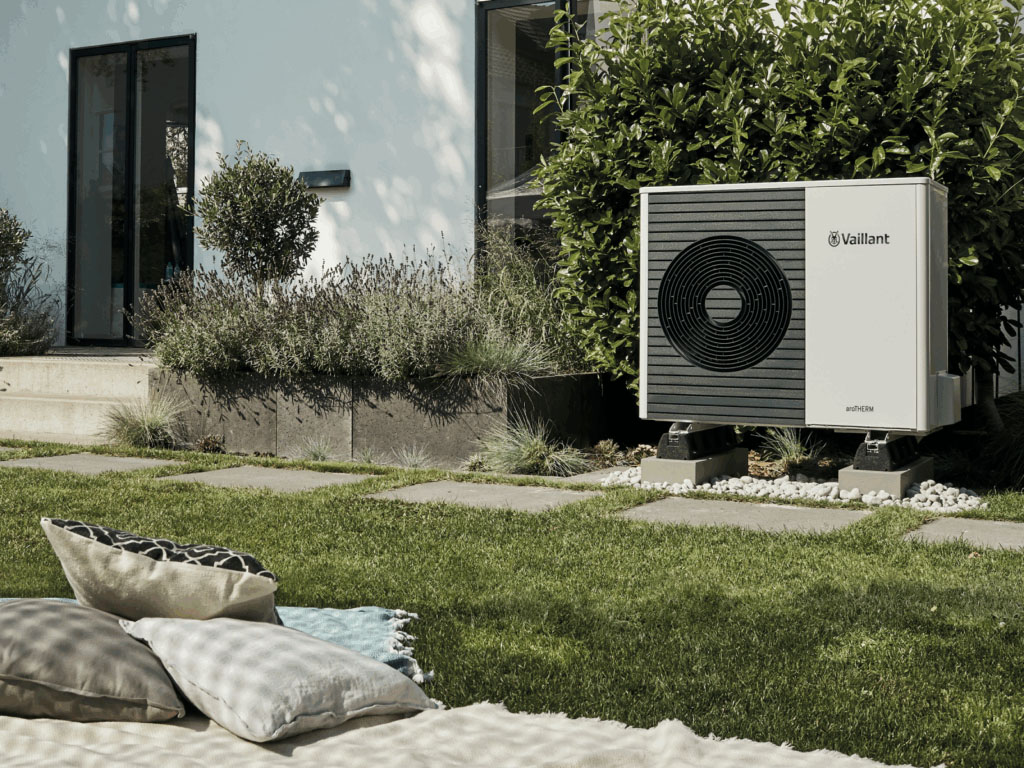 Air Conditioning 12 heat pump 1600w 1024x768 1